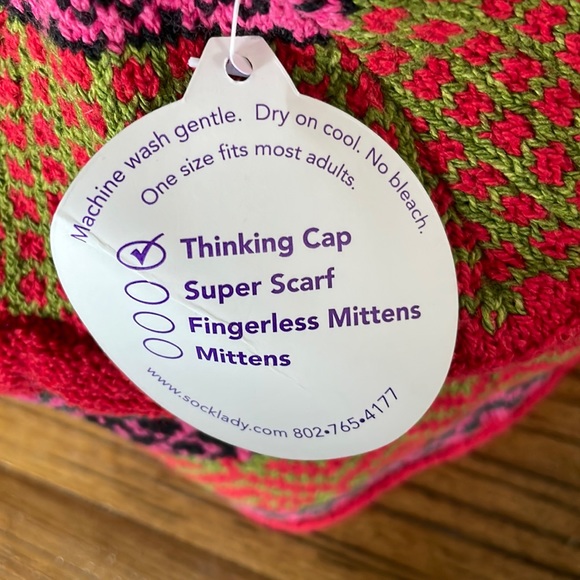 NWT Solmate Socks Vintage Thinking Cap Beanie - Picture 5 of 7